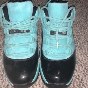 Jordan 11’s  Low Concords